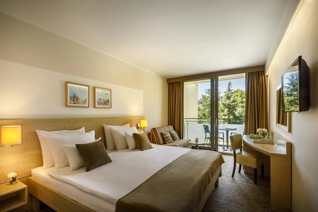 TRIPLE SUPERIOR WITH BALCONY Room, Valamar Parentino Hotel, Istria