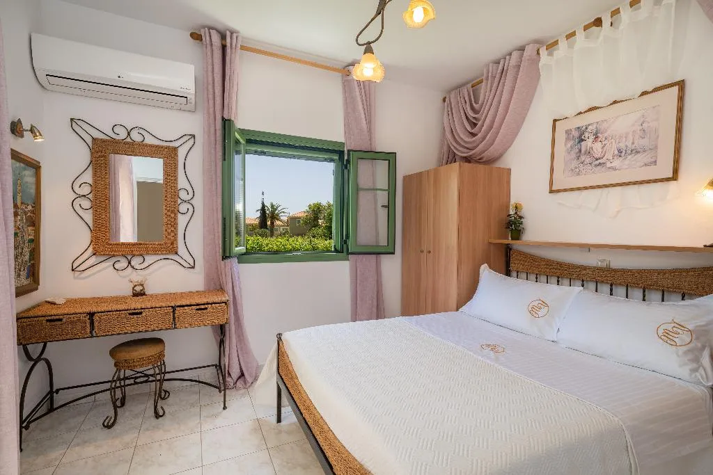 VILLA ONE BEDROOM Room, Monambeles Villas, Kefallinia