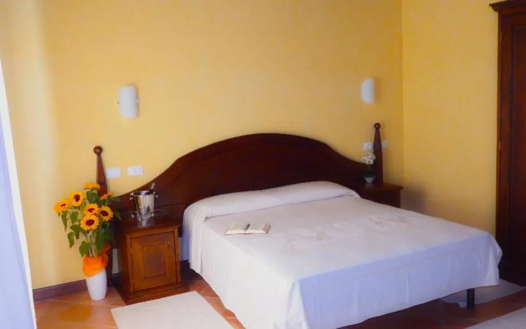 TRIPLE CLASSIC Room, Tenuta Su Vrau, Olbia