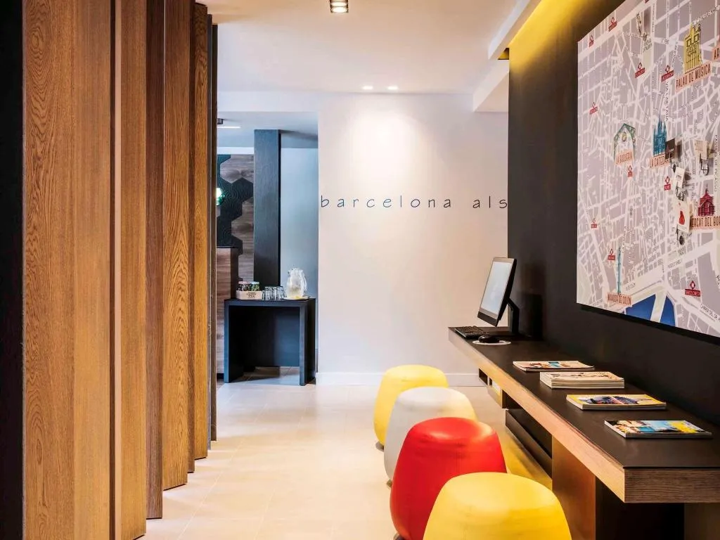 Lobby, Ibis Styles Barcelona Centre, Barcelona