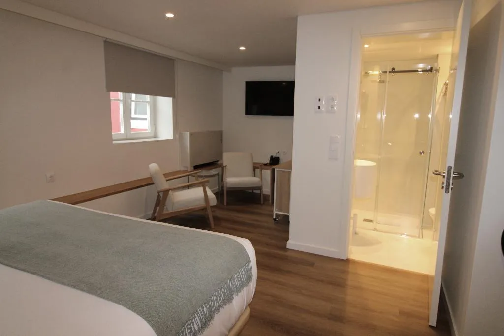STUDIO KING SIZE BED Room, Rossio Garden Suites, Lisbon