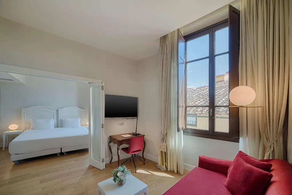 TRIPLE STANDARD Room, Porta Rossa Hotel Firenze Colbert Collection, Florence