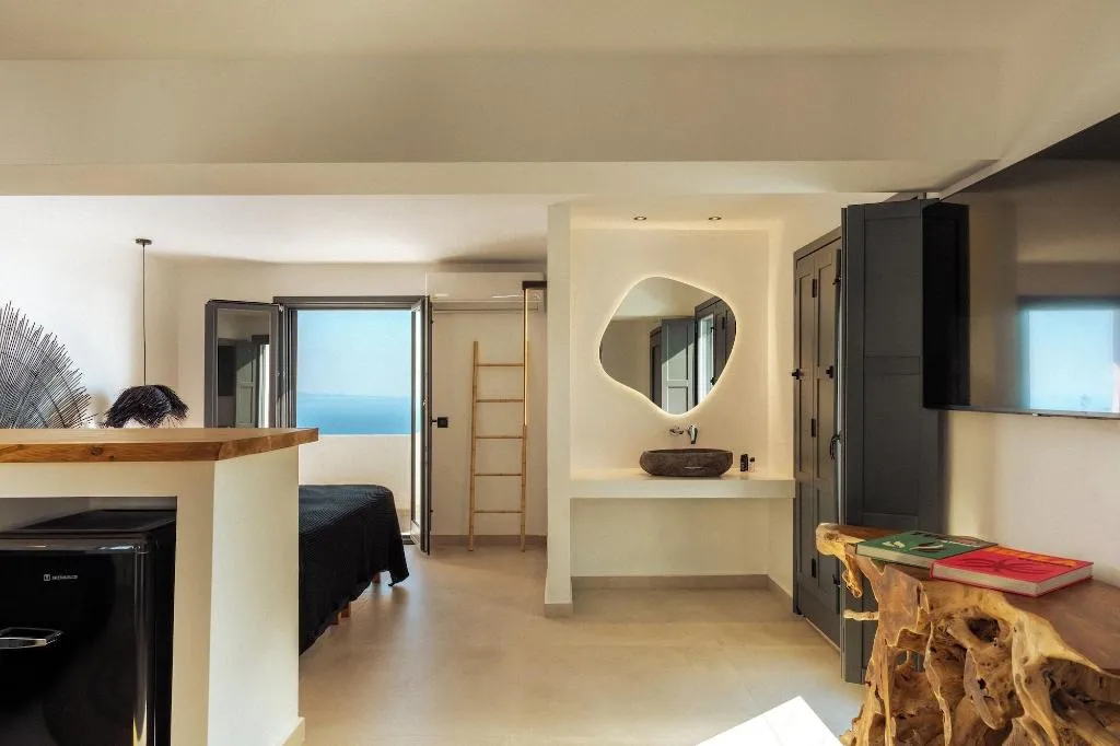 Room, Gazelle Living, Santorini