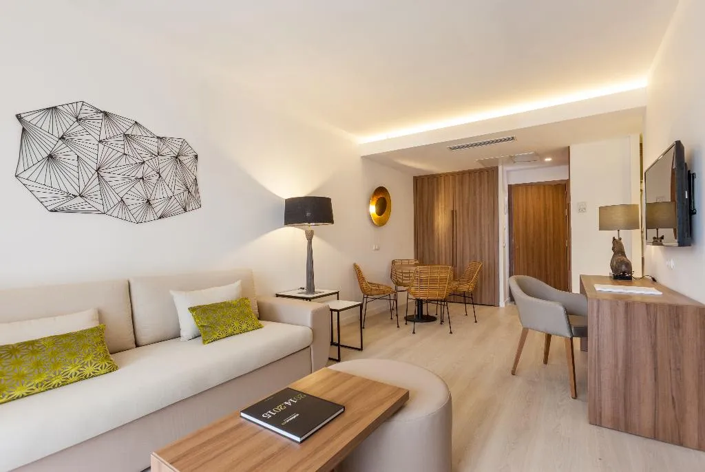 SUITE STANDARD Room, Zafiro Palace Alcudia, Majorca