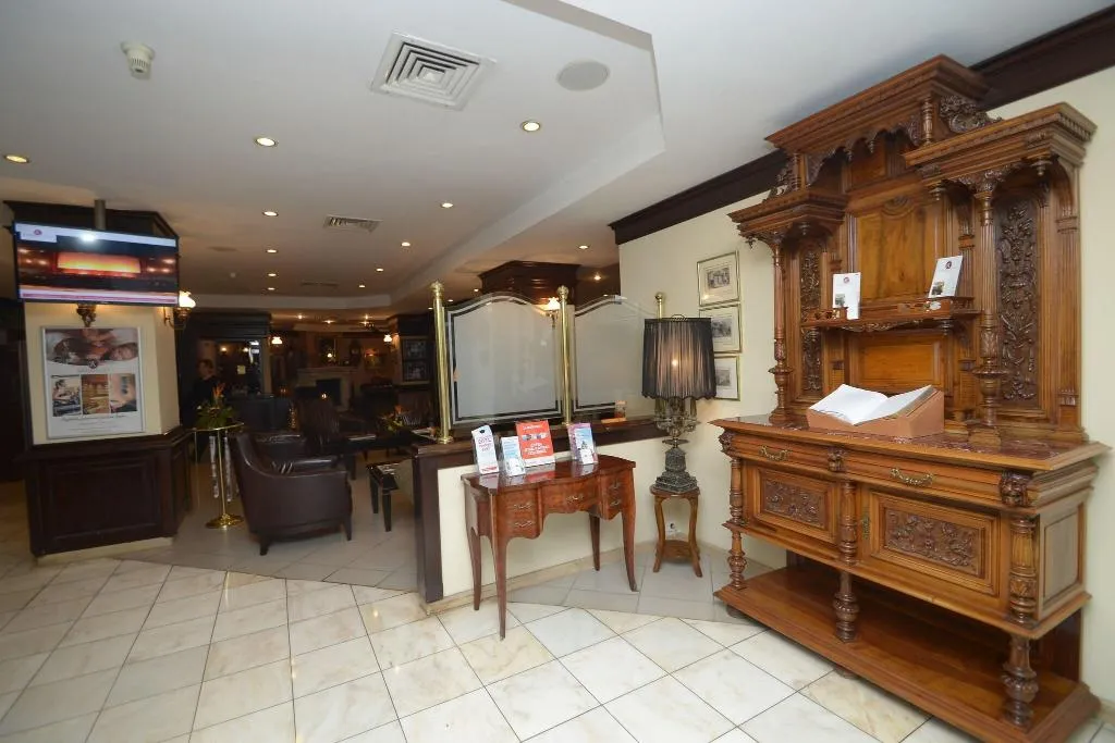 Lobby, Karaca, Izmir