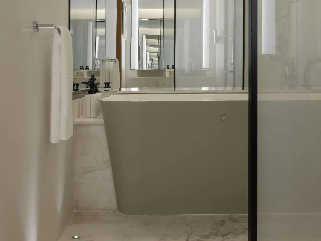 SUITE WITH TERRACE Room, Delano Dubai, Dubai