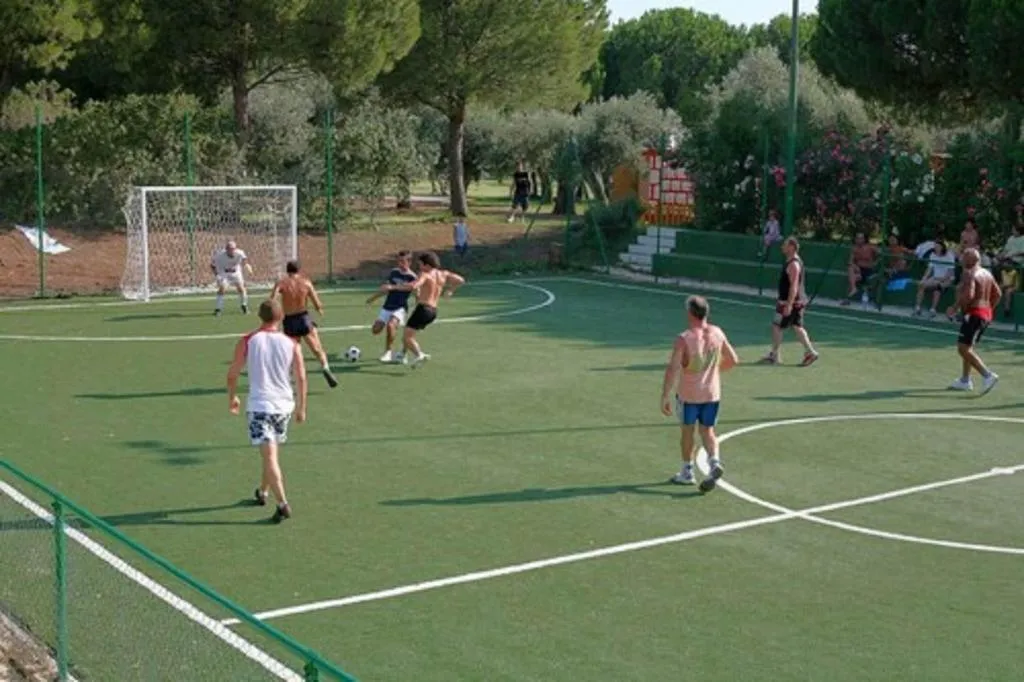 Sports and Entertainment, MClub Alicudi, Catania