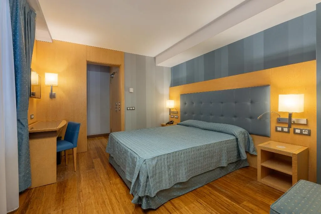 TRIPLE CAPACITY 1 Room, Del Mar, Barcelona