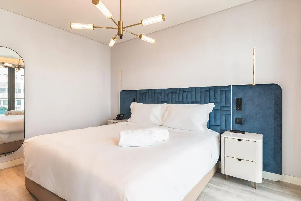 SUITE POOL VIEW Room, Luster Hotel, Lisbon