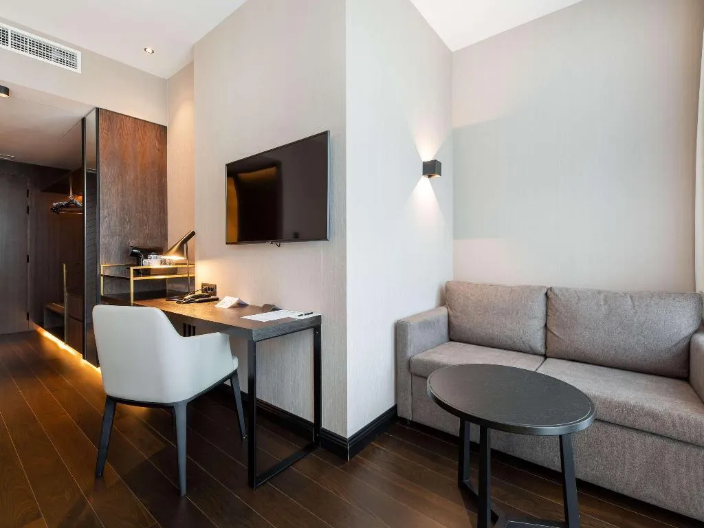 DOUBLE DELUXE WITH BALCONY Room, Movenpick Hotel Tallinn, Tallinn