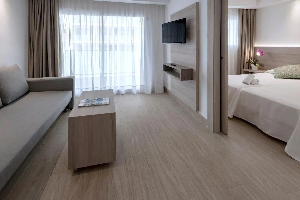 JUNIOR SUITE STANDARD Room, 4R Salou Park Resort II, Costa Dorada