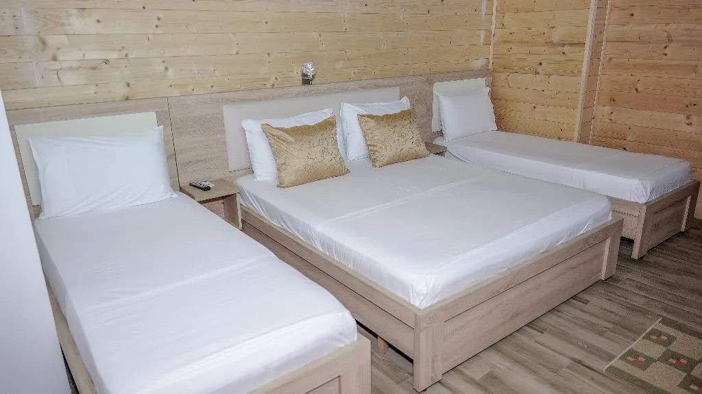 QUADRUPLE basement Room, Dolanit Hotels Vila E Drurit, Durres