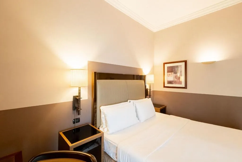DOUBLE QUEEN SIZE BED Room, ALLEGROITALIA San Gallo Firenze, Florence