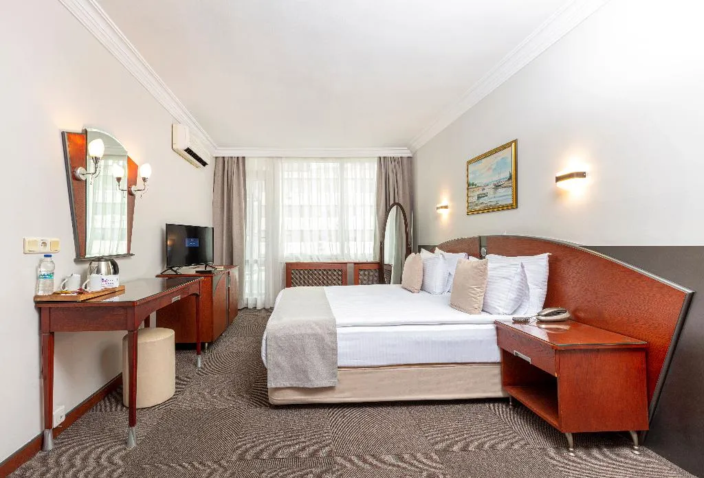 Double or Twin KING SIZE BED Room, Kaya Hotel, Izmir