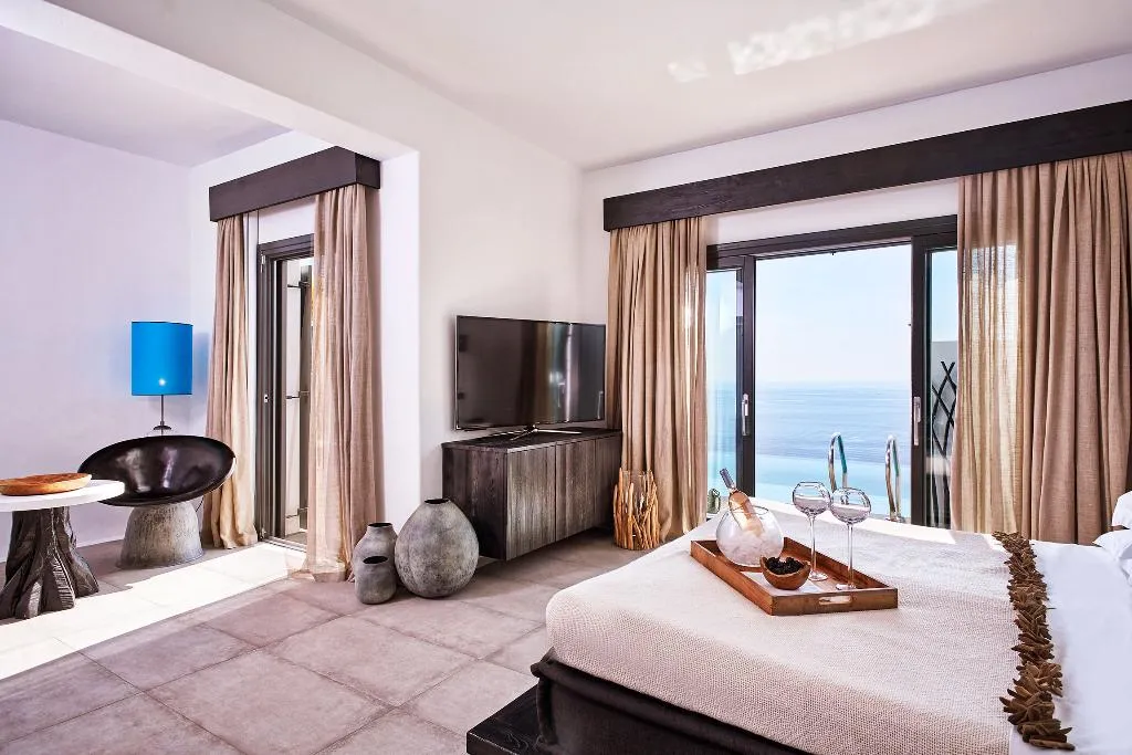 SUITE GRAND Room, Myconian Utopia Relais & Chateaux, Mykonos