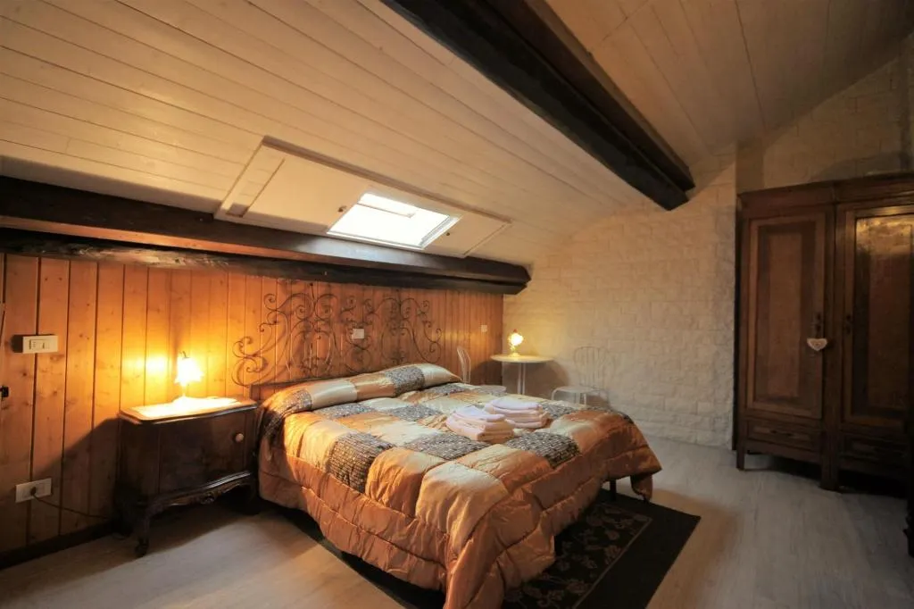Room, Antica Corte Milanese, Milan