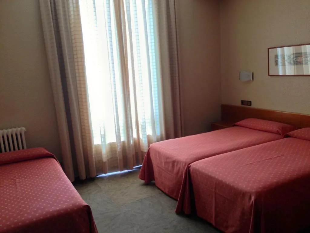 Room, Studios Pelayo, Barcelona