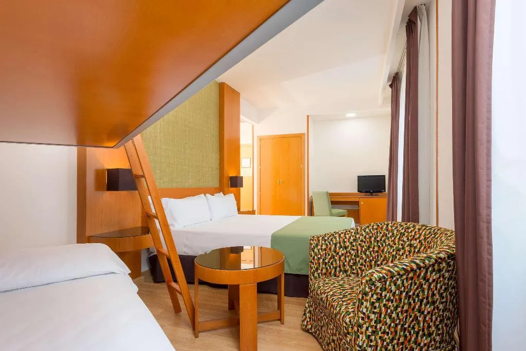 FAMILY ROOM STANDARD Room, Hotel Elche Centro Affiliated by Melia, Costa Blanca