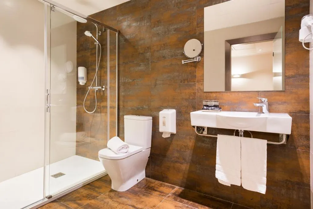 DOUBLE STANDARD Room, Acta Azul, Barcelona