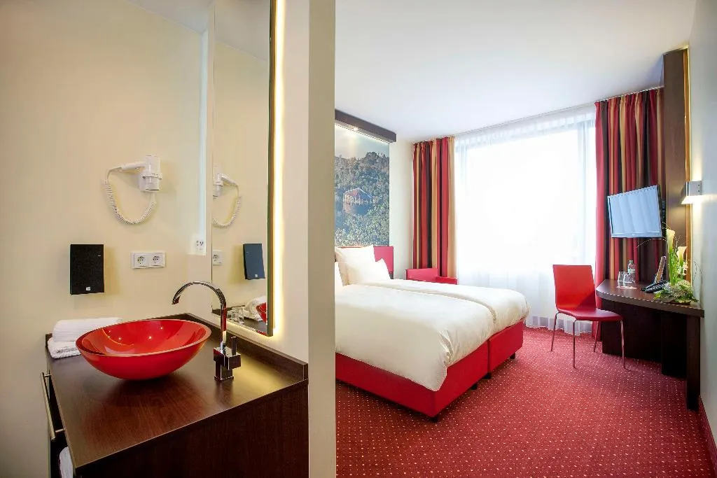 JUNIOR SUITE WITH DOUBLE BED Room, PLAZA Premium Berlin Kurfürstendamm, Berlin