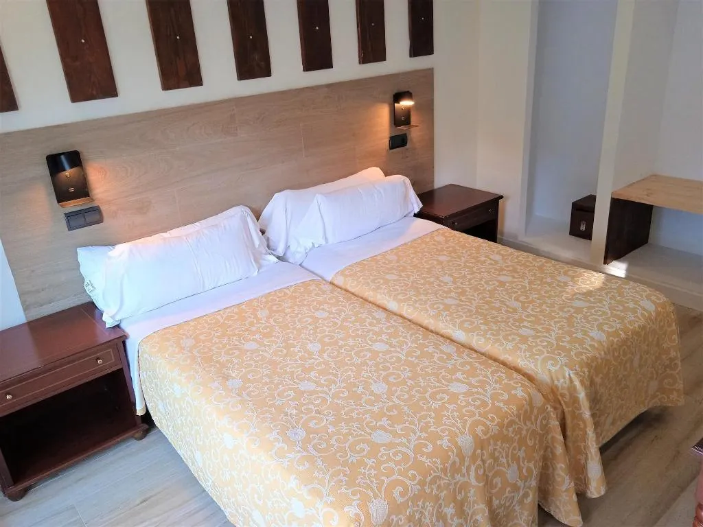 Room, Hotel 153, Barcelona