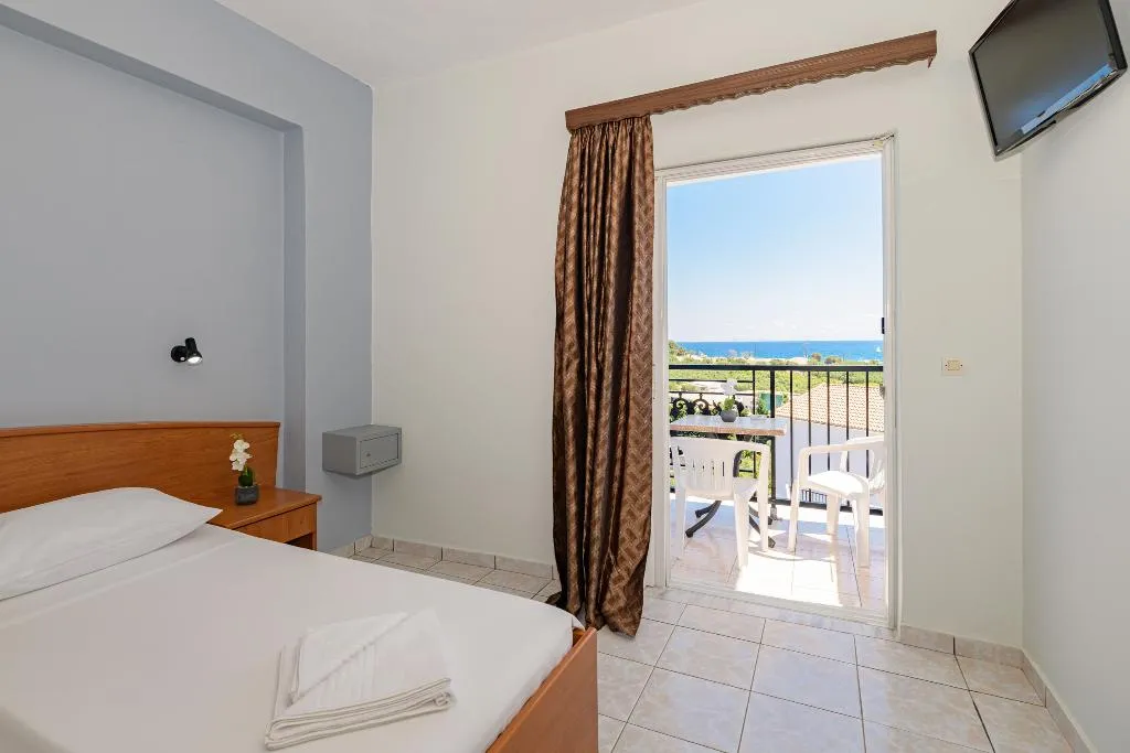 TRIPLE STANDARD Room, Christina Apartments, Zante