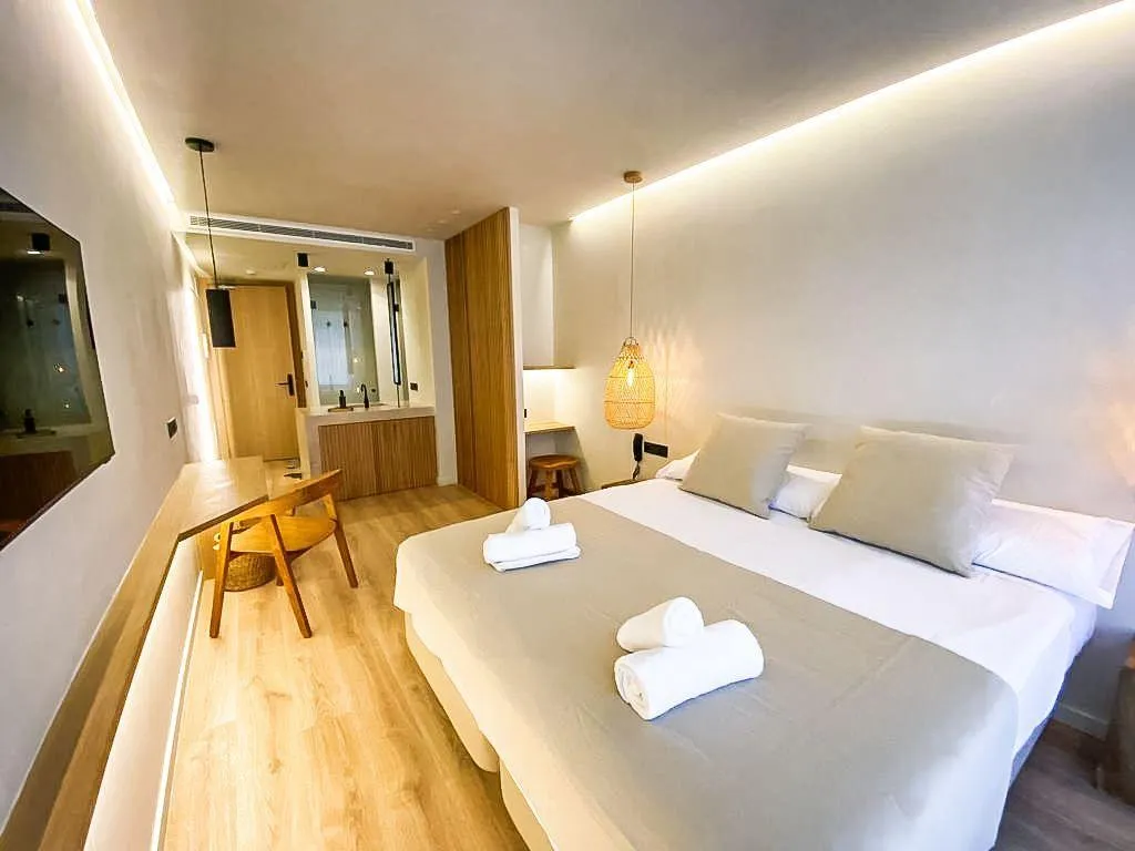 Double or Twin STANDARD Room, S´Estancia Suites, Menorca