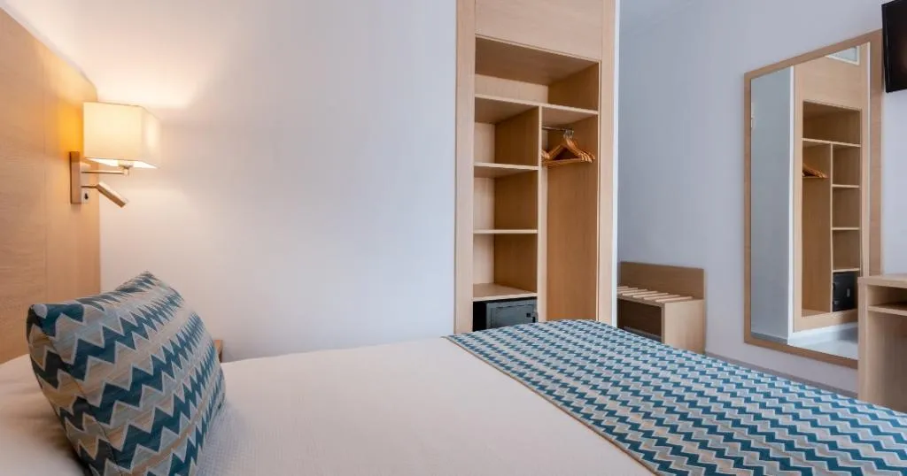 SINGLE SUPERIOR WITH BALCONY Room, Riutort, Majorca
