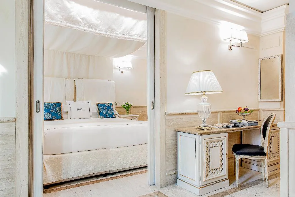 JUNIOR SUITE CITY VIEW KING BED Room, Hotel Barocco, Rome