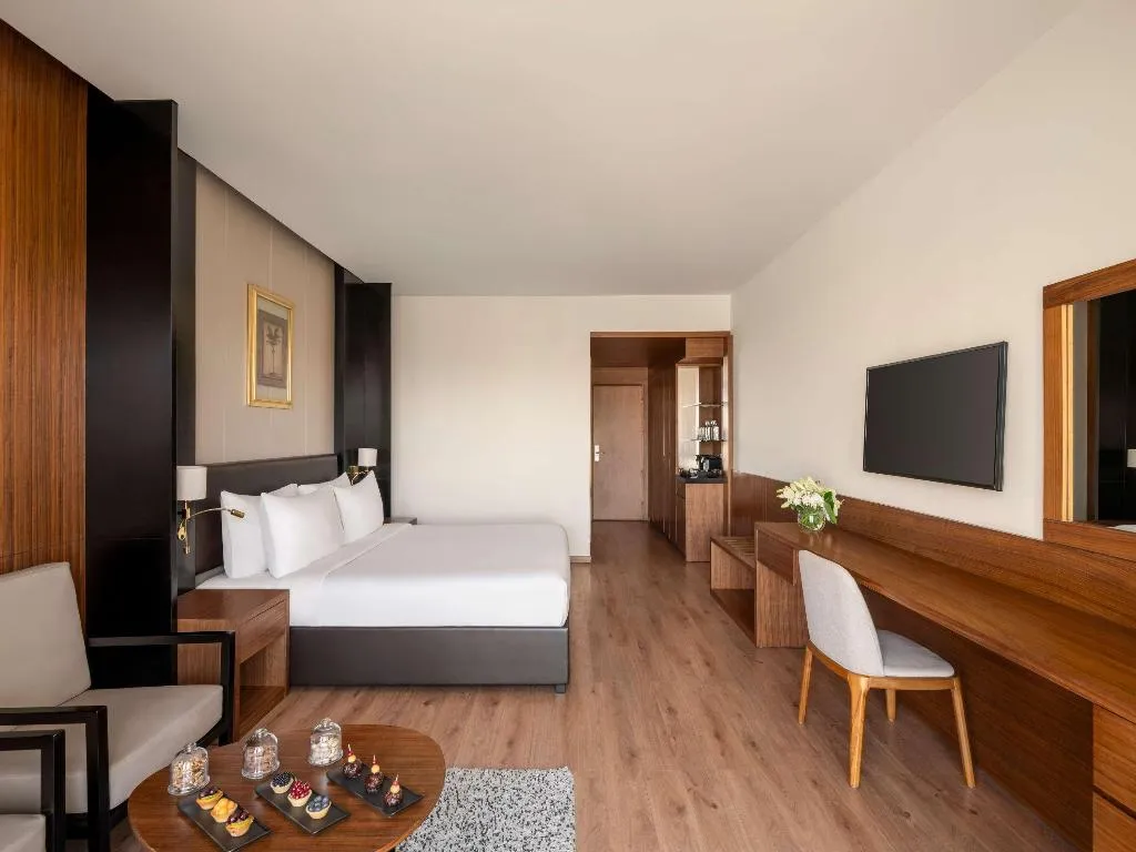 SUITE EXECUTIVE Room, Movenpick Cairo Media City, Cairo