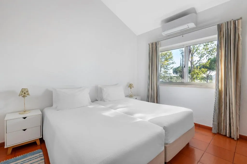 APARTMENT TWO BEDROOMS Room, Vilar do Golf, Algarve