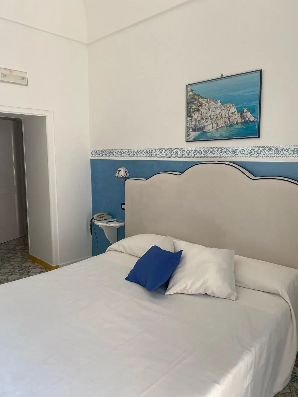 Room, Palazzo Talamo, Naples