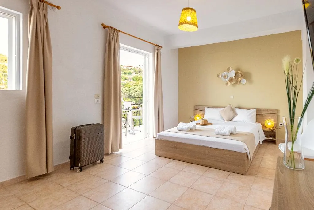 DOUBLE PREMIUM SEA VIEW Room, Faro Del Porto, Kalamata