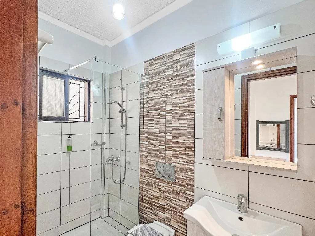 APARTMENT CAPACITY 5 Room, Andromaches Holiday apartments, Corfu