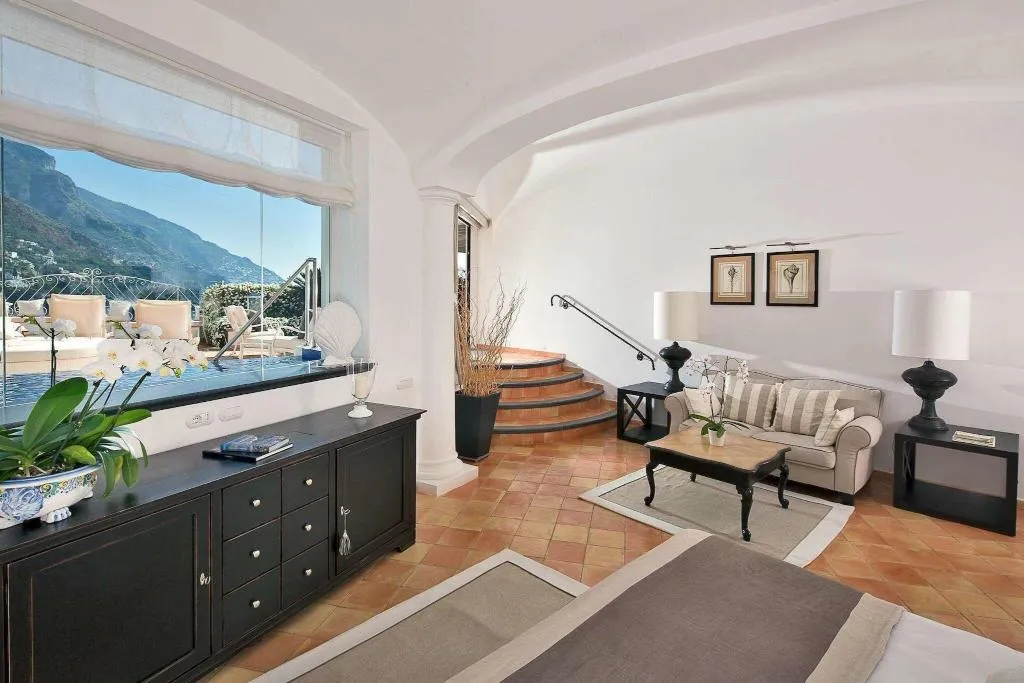 Lobby, Covo dei Saraceni, Naples