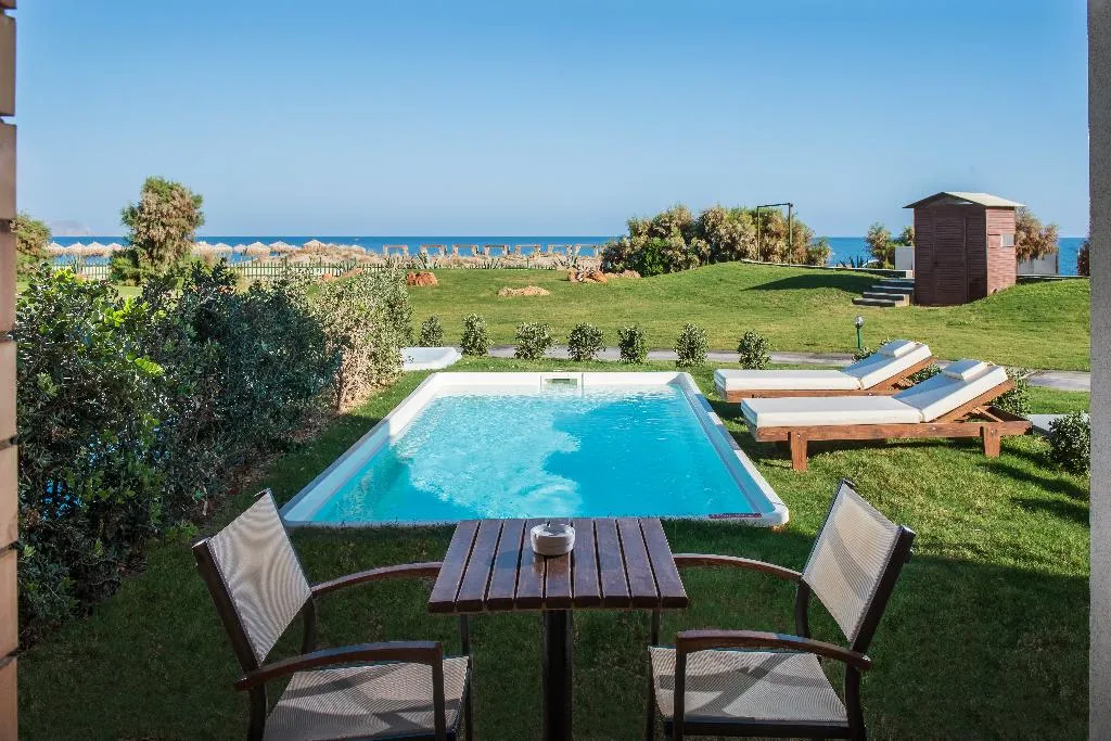DOUBLE WITH PRIVATE POOL Room, Bella Beach, Crete