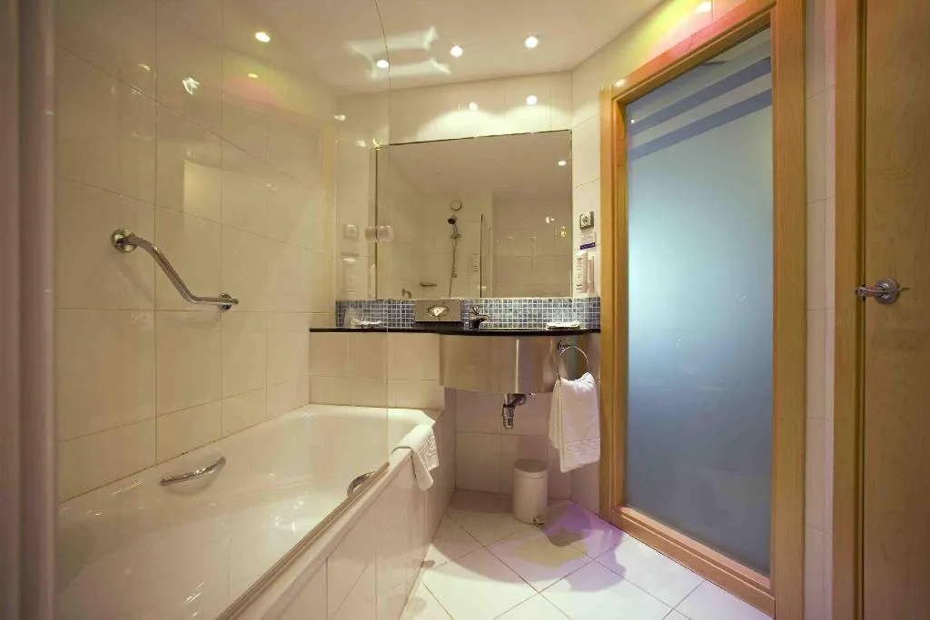 TWIN NON SMOKING Room, Holiday Inn Express Madrid Alcobendas, Madrid