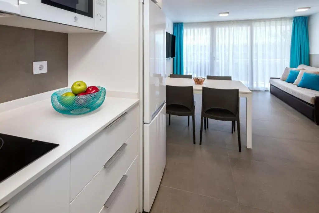 APARTMENT SEA VIEW TWO BEDROOMS Room, Rentalmar Blue Beach, Costa Dorada