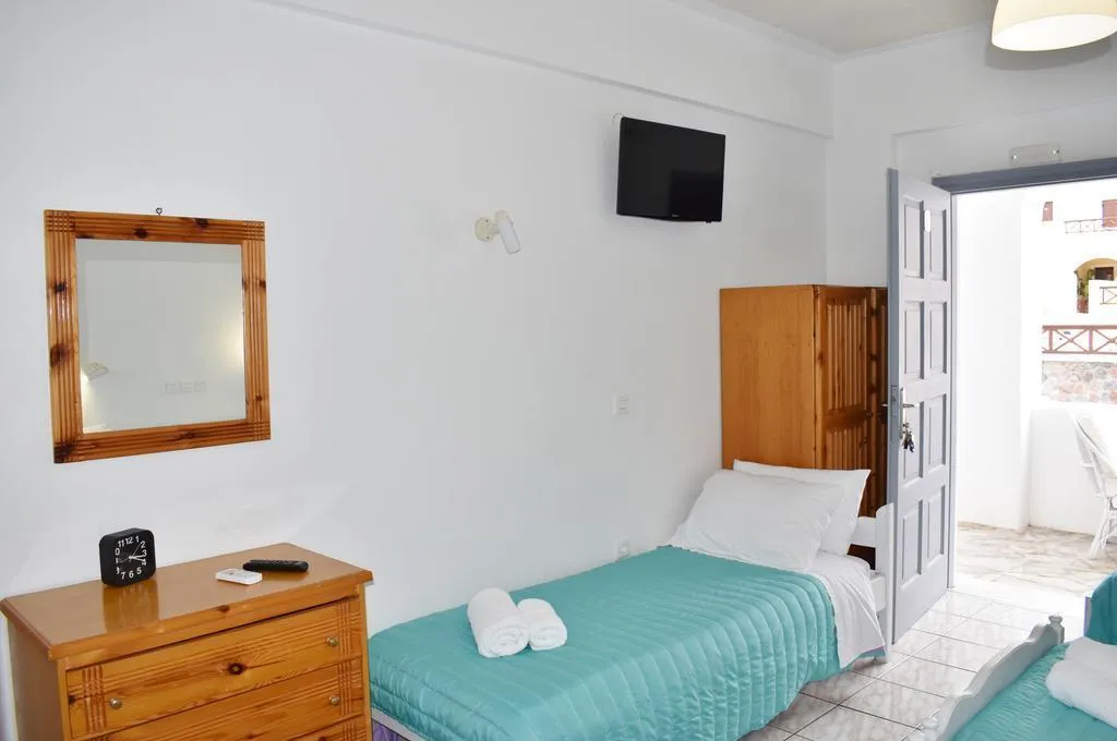 General view, Zacharakis Studios, Santorini