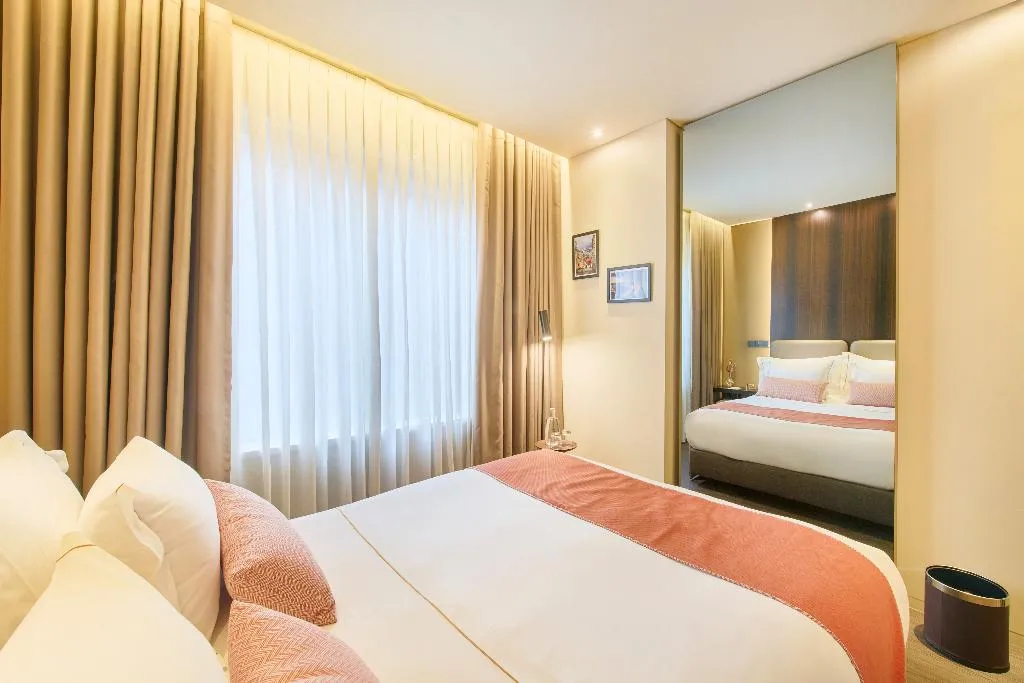 SINGLE STANDARD Room, Moon and Sun Porto, Porto