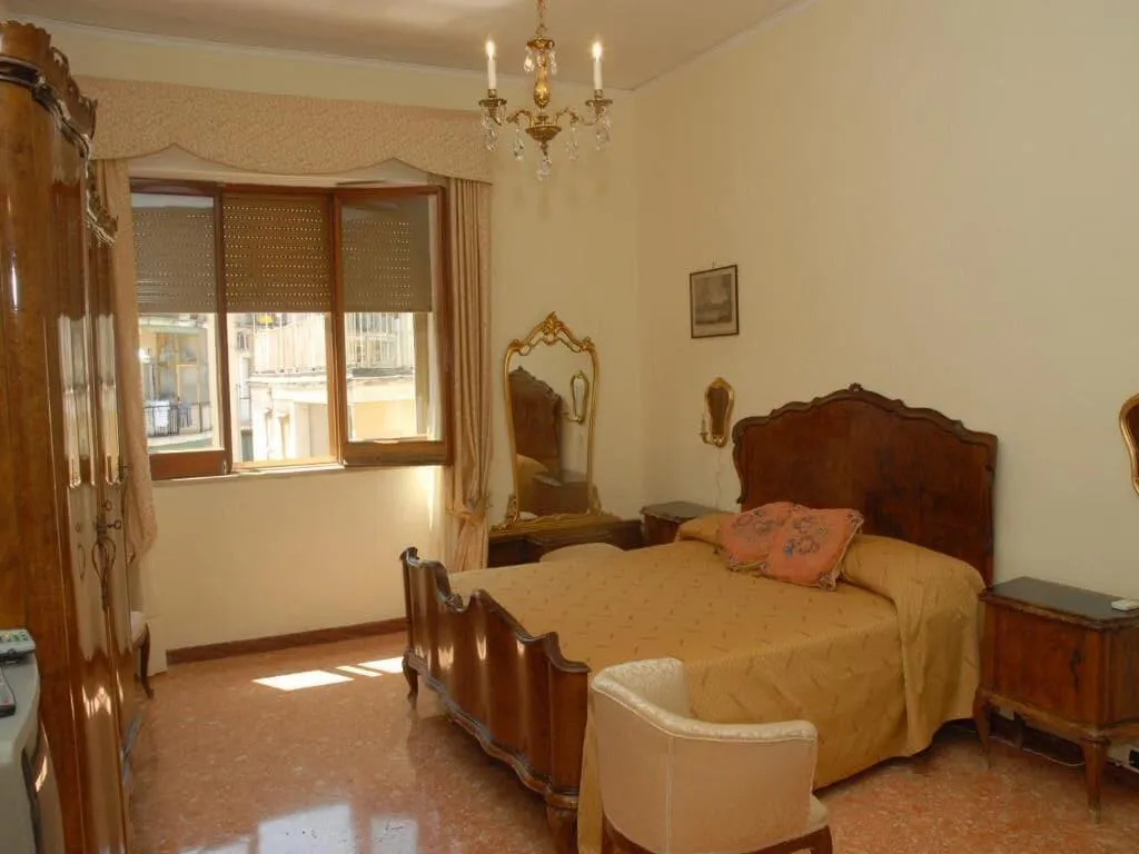 Room, Casa Rachele, Naples