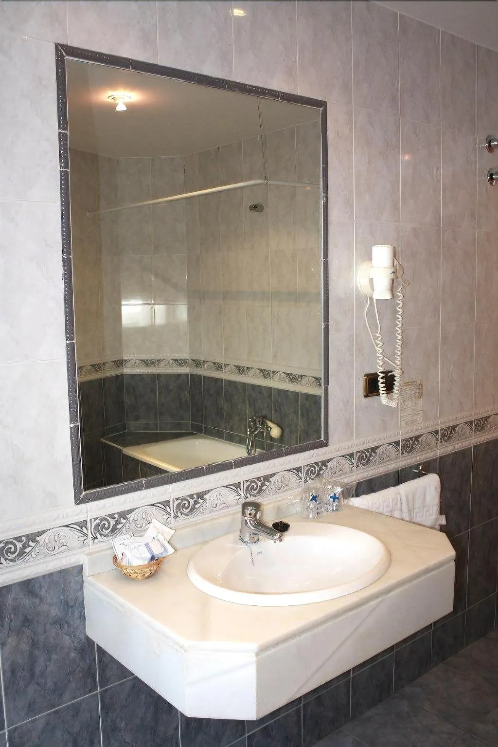 Room, Hostal La Maya, Madrid