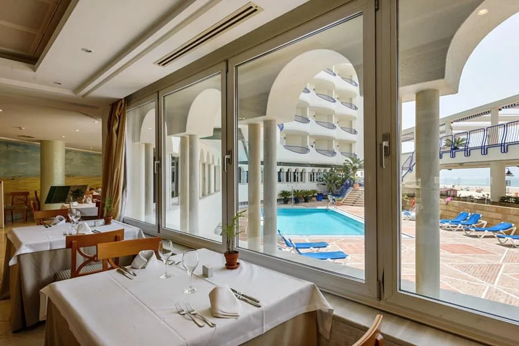 Restaurant, Playa Victoria, Costa De La Luz