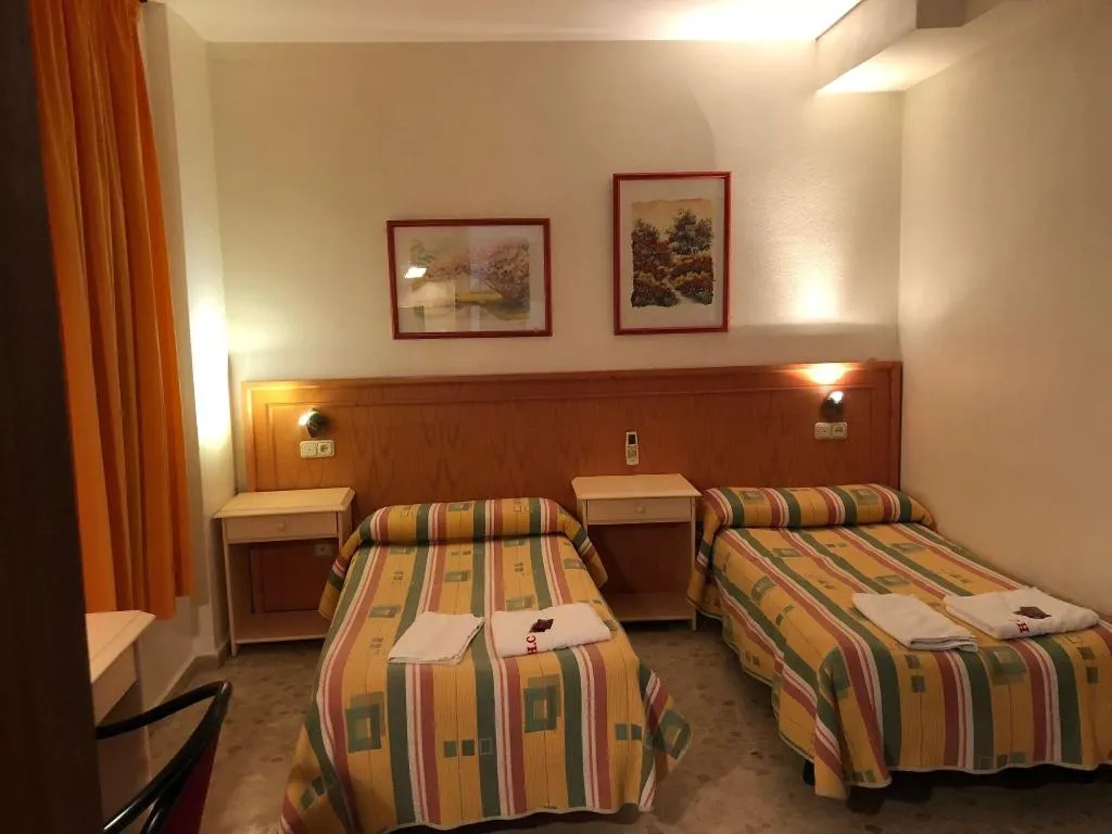 Room, Hostal Carlos Iii, Costa Almeria