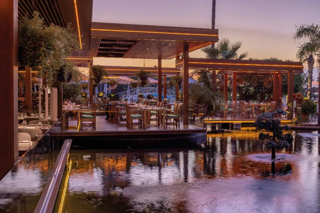 Restaurant, Four Seasons Hotel, Cyprus