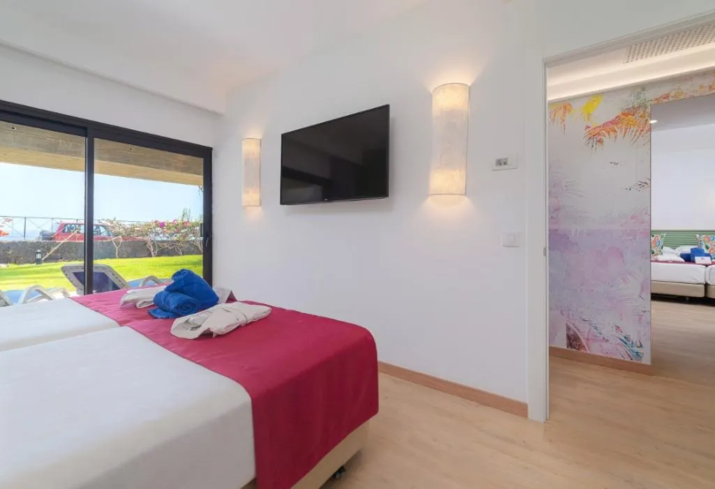 FAMILY ROOM CAPACITY 5 TWO BEDROOMS Room, Costa Calero Thalasso& Spa, Lanzarote
