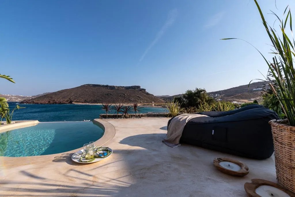 SUITE WITH PRIVATE POOL Room, Panormos Village Seaside Resort, Mykonos