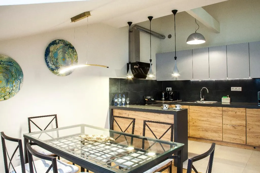 APARTMENT ONE BEDROOM ONE BATHROOM Room, Portal House Apartments, Krakow