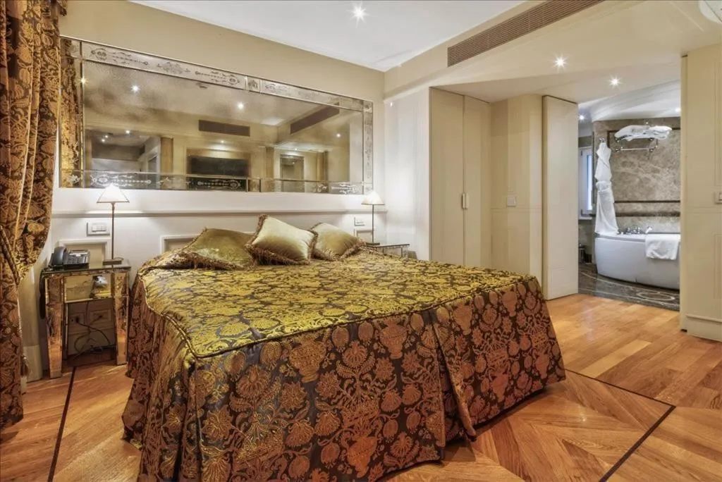 SUITE CITY VIEW Room, Canaletto Luxury Suites – San Marco Luxury, Venice