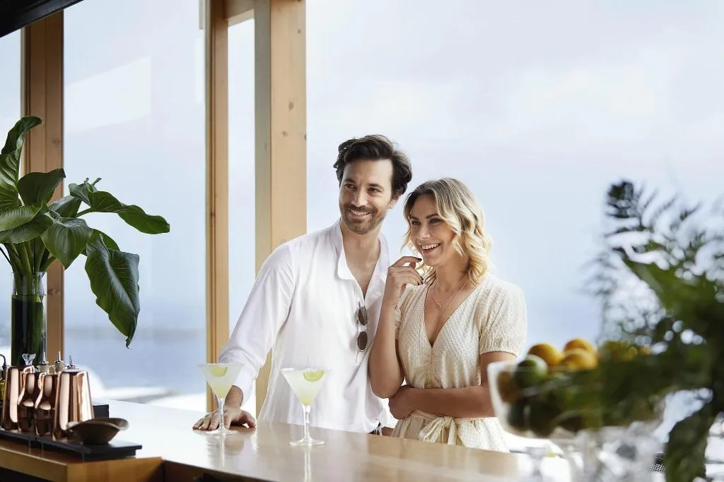 Bar, Santo Pure Oia Suites and Villas, Santorini